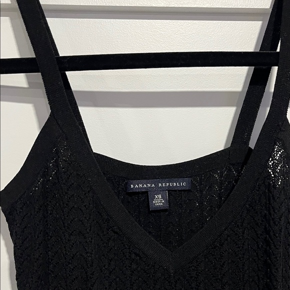 Banana Republic 2 piece Black Knit Sweater with tank top - Picture 4 of 5